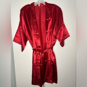 (Bundle 9) Burgundy Satin Faux Robes One Size Fits All Bridesmaids Robes